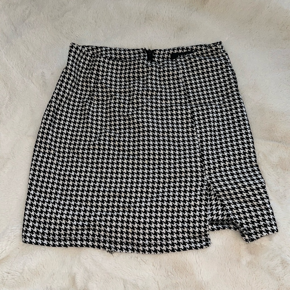 Akira Black & White Skirt!